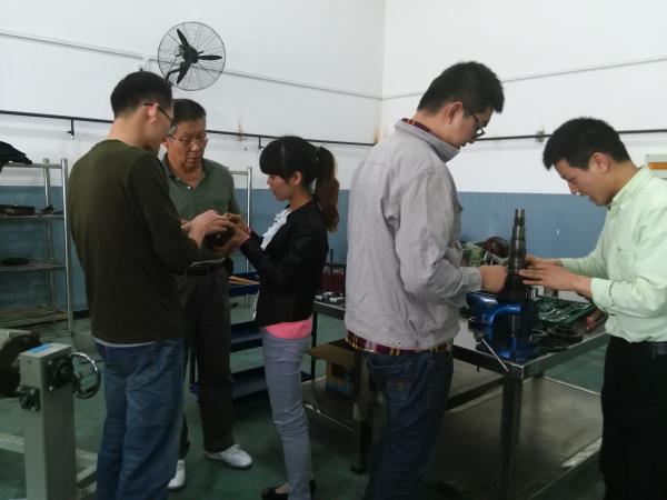 车辆工程系组织青年教师进行校内进修