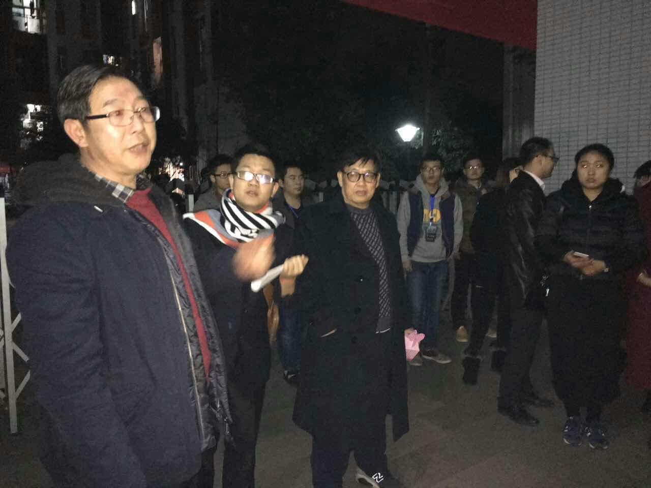 beat365英国官网网站"圣诞夜"学生宿舍安全检查