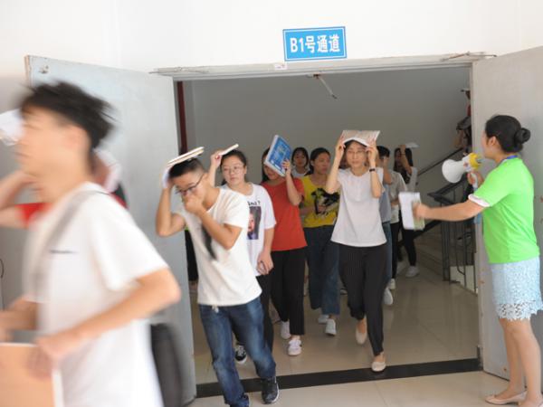 普及防灾减灾意识，提高防灾减灾能力——我院开展突发“地震、火灾”综合应急逃生及救援演练