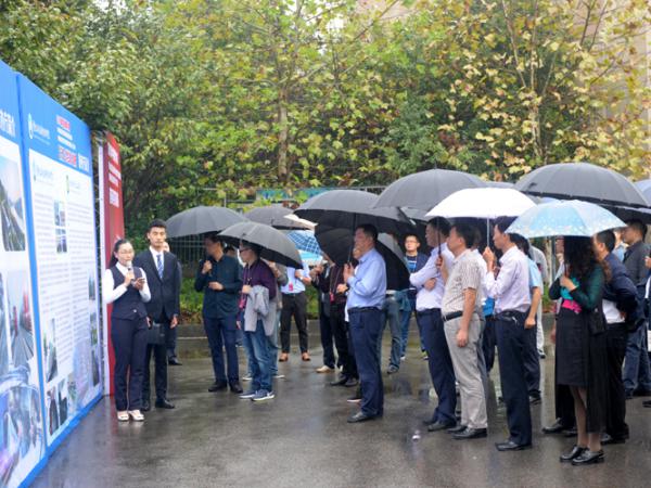 重庆市委党校区县乡镇（街道）领导干部进修班到我院参观考察