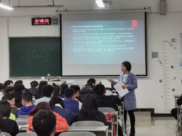 beat365英国官网网站举办寒假社会实践活动培训会