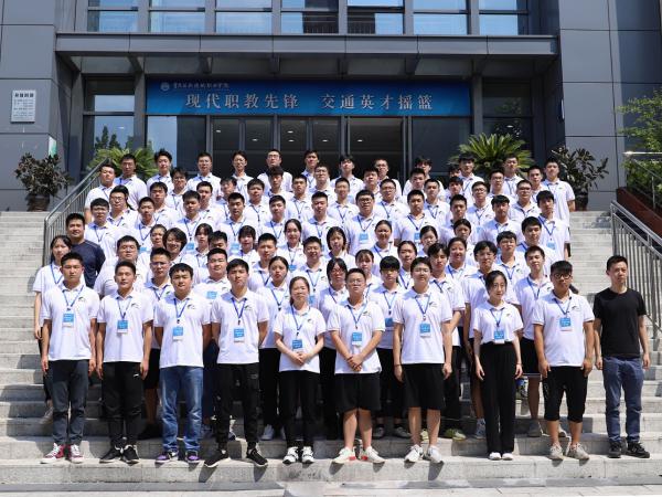 beat365英国官网网站承办重庆车辆段新入职人员钳工电工培训