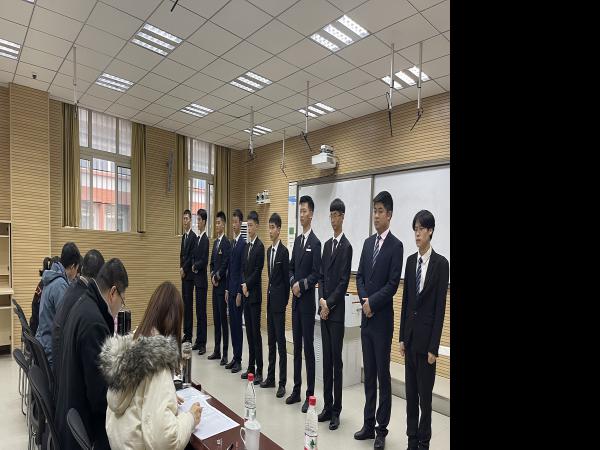重庆轨道江跳线公司到beat365英国官网网站举办专场招聘