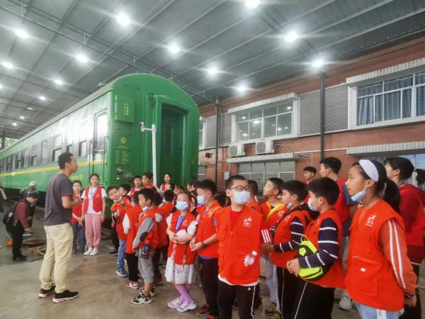beat365英国官网网站联合举办“青少年走进校园开眼界”活动