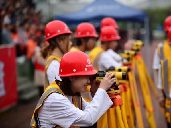 回眸2021⑥ | 铁建学院：靠“三个狠抓”不断提升人才培养质量