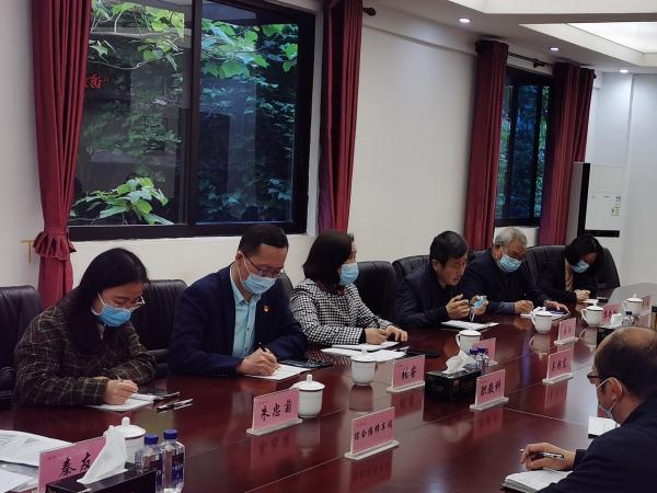 学校党委彭超书记带队到国铁成都局重庆工务段调研