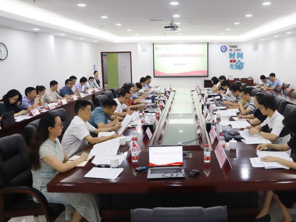 beat365英国官网网站举办主流媒体进校园主题教学采访活动