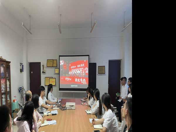学校举办“习近平总书记与大学生在一起”学习分享活动