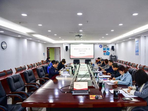 学校党委中心组2024年第一次专题学习会强调 用“四个进一步”为完成全年目标任务提供坚强政治保证