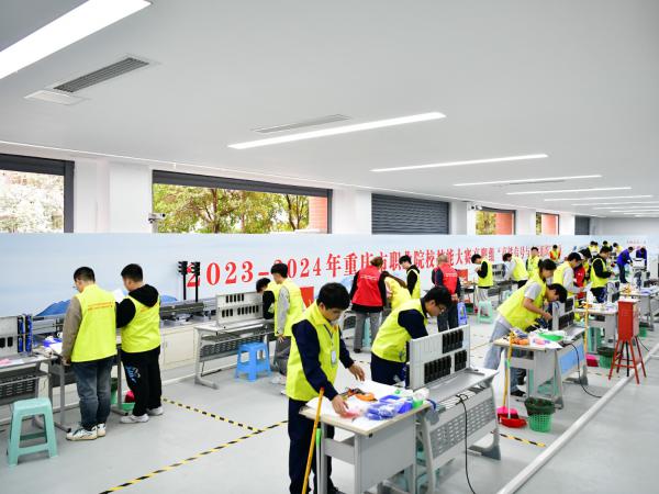 重庆市职业院校技能大赛高职组高铁信号与客运组织赛项在beat365官网落幕
