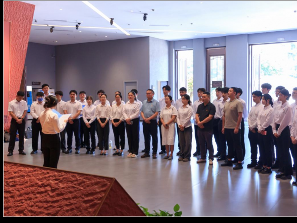 轨道交通学院党总支组织到歌乐山革命纪念馆参观见学
