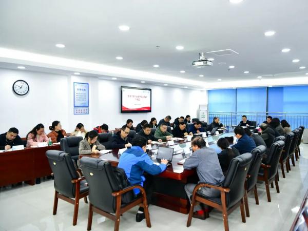 beat365官网及时传达学习全市教育大会精神