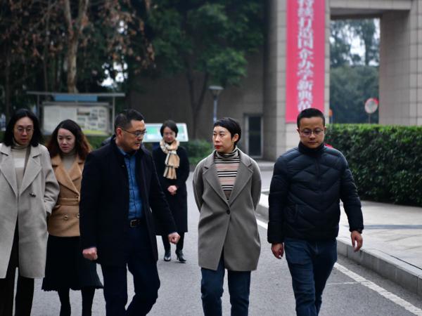 重庆交通开投集团党委委员、财务总监冷湘带队到beat365官网检查督导岁末年初安全工作